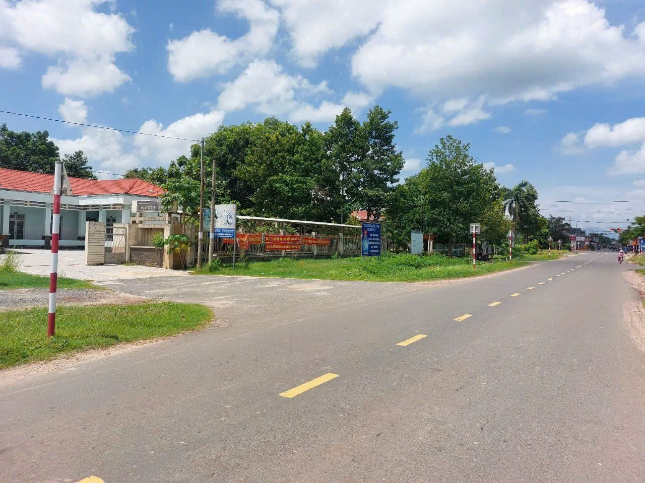 [CHÍNH CHỦ] BÁN 320M2 ĐẤT THỔ CƯ SÁT TRƯỜNG HỌC, CHỢ NGAY KCN ĐÔNG DÂN. GIÁ 180TR