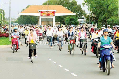 KẸT TIỀN BÁN NHANH 1012M2 ĐẤT NGAY KCN, GẦN CHỢ TRƯỜNG HỌC DÂN CƯ ĐÔNG. GIÁ 140TR