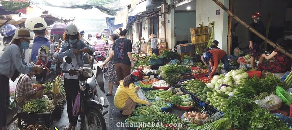 KẸT TIỀN BÁN 2.200M2 ĐẤT. GIÁ 150 TRIỆU CHÍNH CHỦ NGAY TRUNG TÂM THỊ XÃ SÁT CHỢ, TRƯỜNG HỌC, SHR