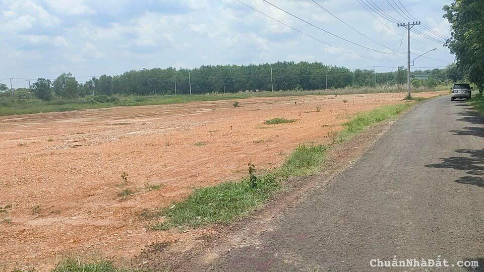 KẸT TIỀN BÁN 2.200M2 ĐẤT. GIÁ 150 TRIỆU CHÍNH CHỦ NGAY TRUNG TÂM THỊ XÃ SÁT CHỢ, TRƯỜNG HỌC, SHR