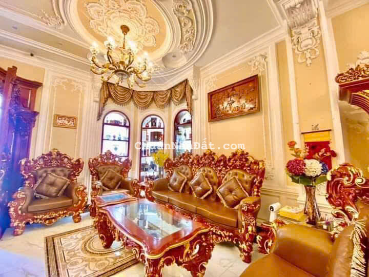 Bán Biệt Thự Cao Cấp Số: 686/27-29 CMT8, Quận Tân Bình. DT: 10 x 30m - Hầm + 5 Tầng, T.Máy