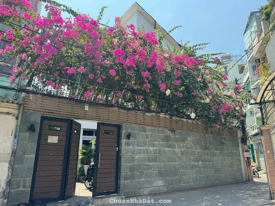 Bán Biệt Thự Số: 221/13 Lê Văn Sỹ, Phường 13, Quận 3. DT: 14 x 18m - 3 Tầng + Sân Vườn