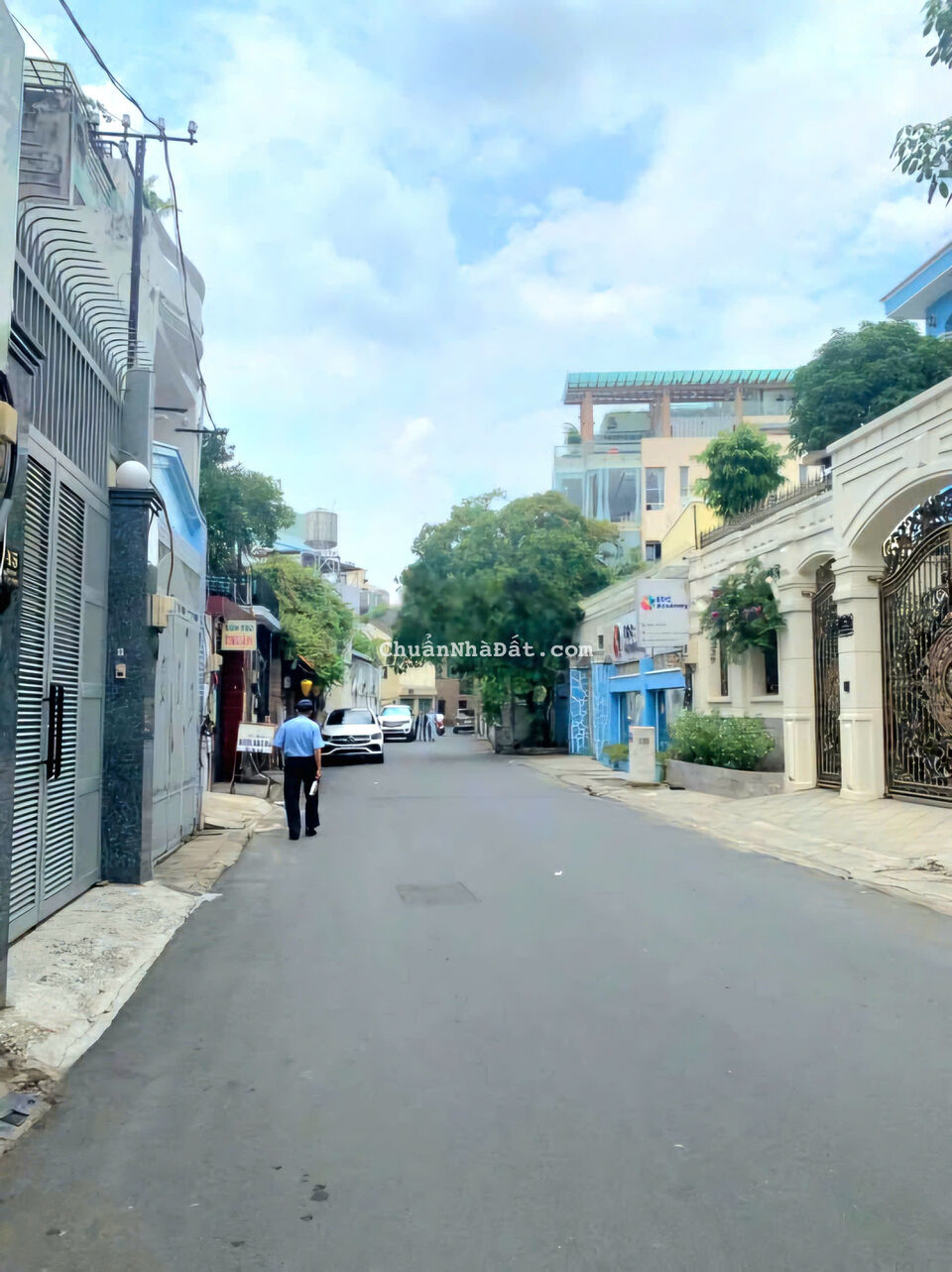 Bán Biệt Thự Mặt Tiền Số: 68-70 Tân Canh, Phường 2, Quận Tân Bình. DT: 9,6 x 29m - 4 Tầng