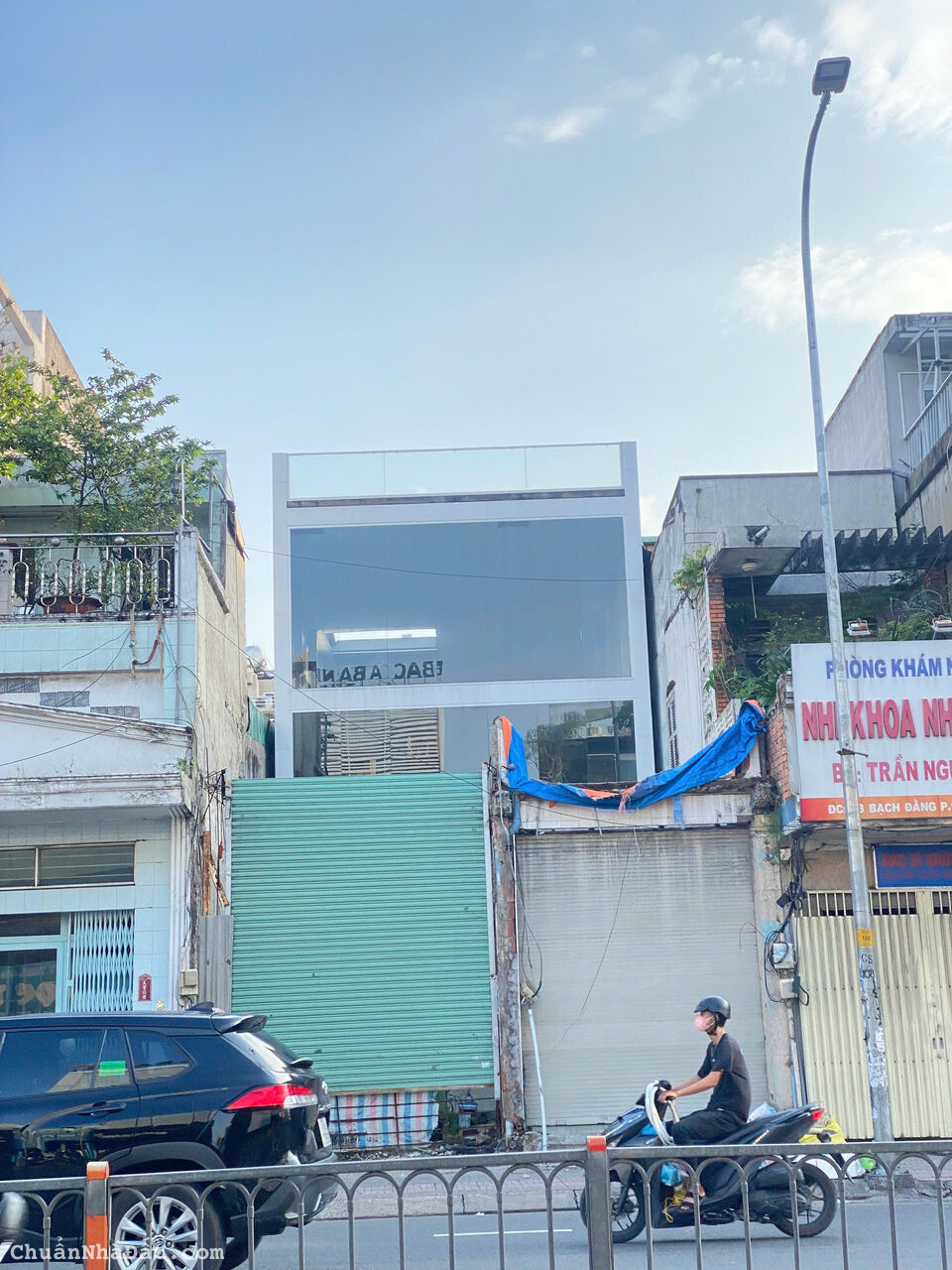 Bán Nhà Mặt Tiền Số: 19-21 Bạch Đằng, Phường 15, Quận Bình Thạnh. Ngay Ngã 4 Hàng Xanh.