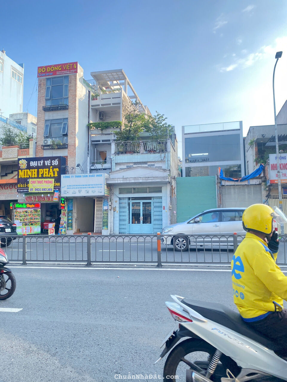 Bán Nhà Mặt Tiền Số: 19-21 Bạch Đằng, Phường 15, Quận Bình Thạnh. Ngay Ngã 4 Hàng Xanh.