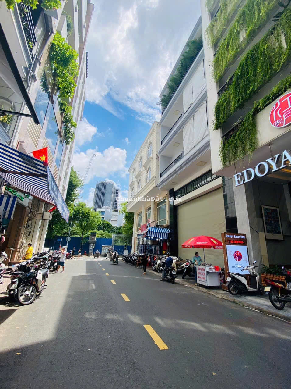 Bán Nhà Mặt Tiền Số: 15 Lưu Văn Lang, Phường Bến Thành, Quận 1. Ngay Chợ Bến Thành.