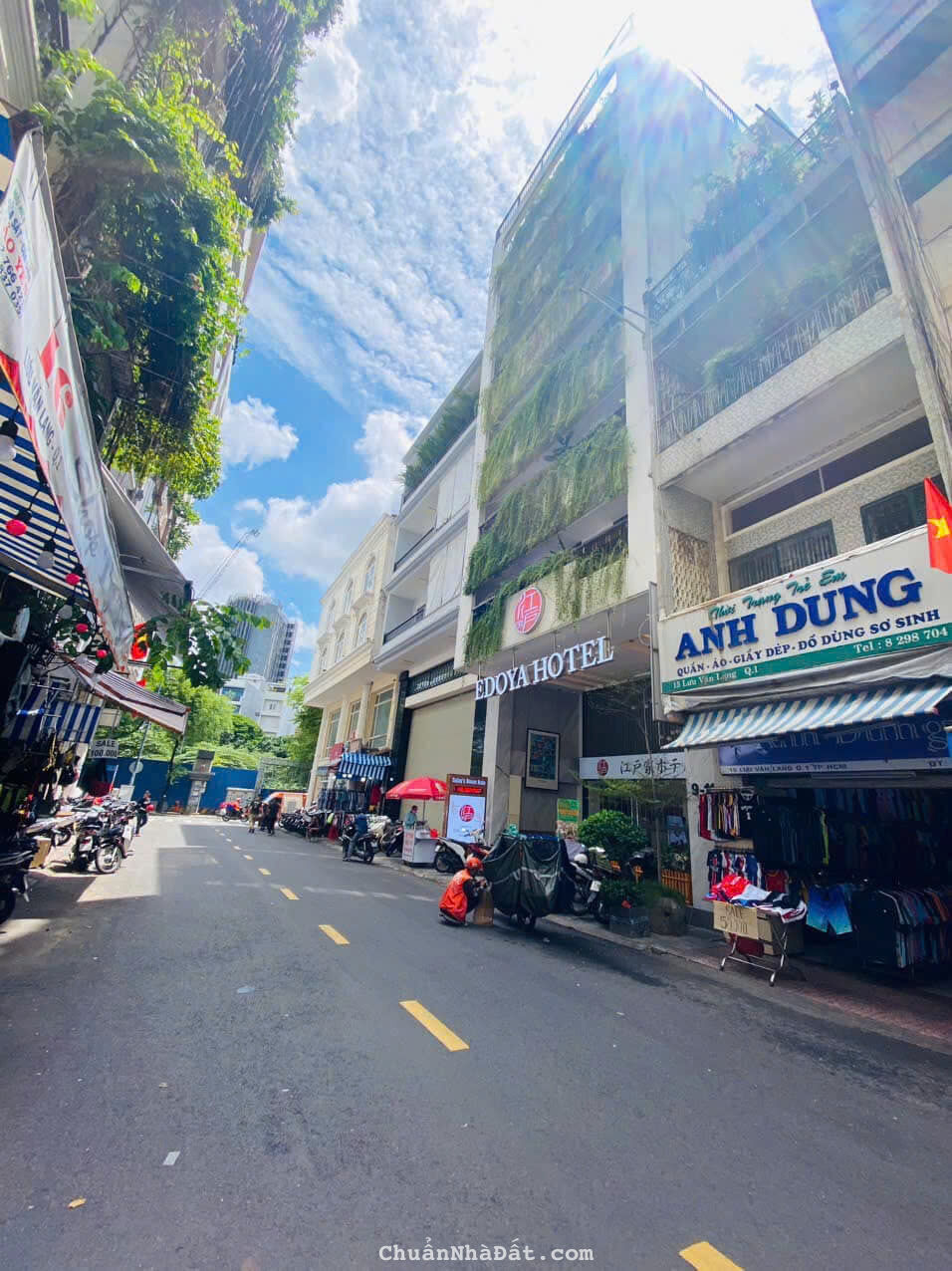 Bán Nhà Mặt Tiền Số: 15 Lưu Văn Lang, Phường Bến Thành, Quận 1. Ngay Chợ Bến Thành.