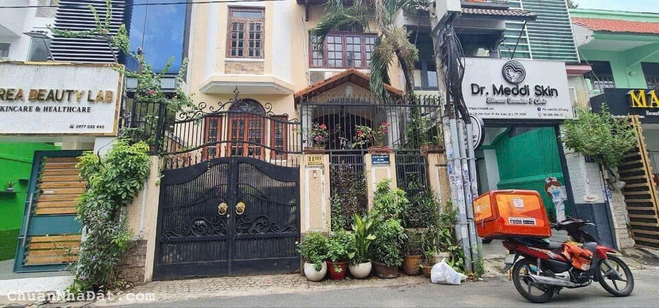 Bán Nhà Mặt Tiền Ngang 7m, Có Hầm Xe Ngay Nguyễn Văn Thủ - Đinh Tiên Hoàng, Quận 1. Bán Nhà Mặt Tiền Ngang 7m, Có Hầm Xe Ngay Nguyễn Văn Thủ - Đinh Tiên Hoàng, Quận 1.