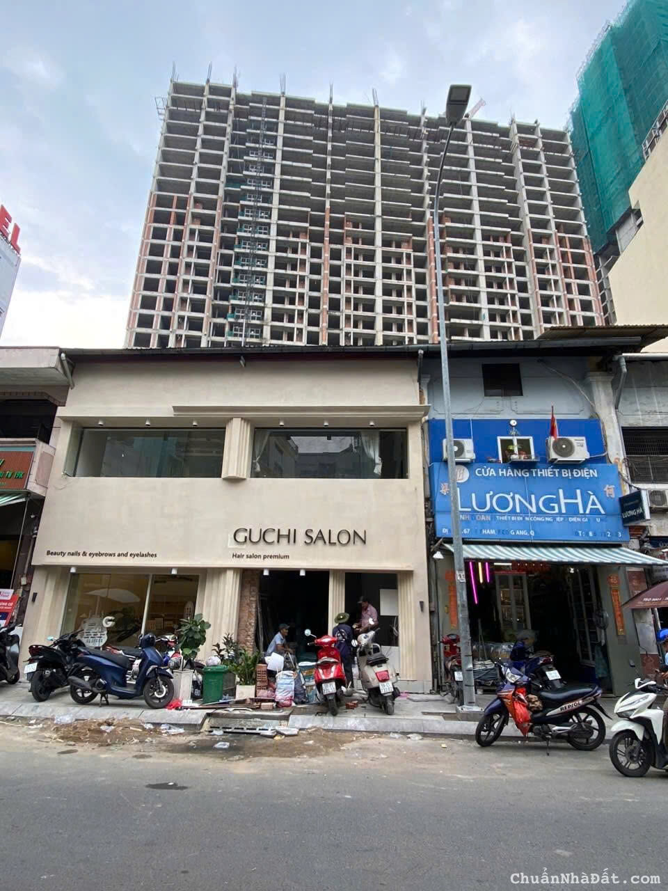 Bán Nhà Mặt Tiền Số: 63 - 65 Đề Thám, Phường Cô Giang, Quận 1. Ngang 9 x 18,3m - 2 Tầng Bán Nhà Mặt Tiền Số: 63 - 65 Đề Thám, Phường Cô Giang, Quận 1. Ngang 9 x 18,3m - 2 Tầng