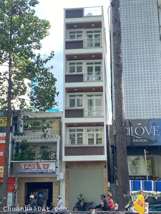 Cho thuê nhà mặt tiền đường 3 tháng 2, quận 10. 6 tầng. Gía thuê 50tr. Cho thuê nhà mặt tiền đường 3 tháng 2, quận 10. 6 tầng. Gía thuê 50tr.