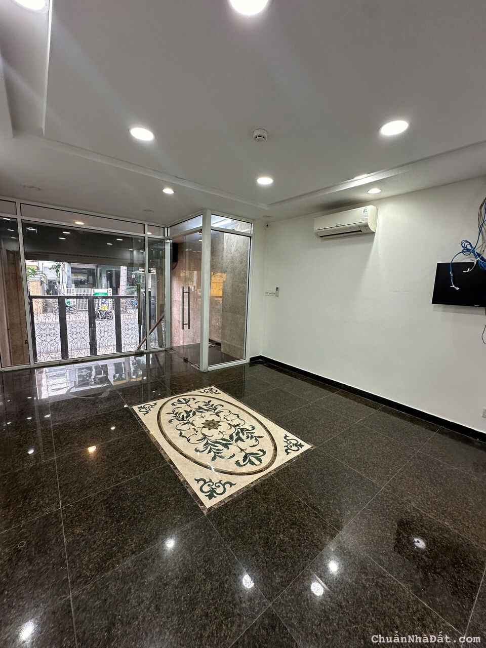 Cho thuê MT Trần Bình Trọng,Quận 5. Dt 6x25m, 6 tầng(hầm+thang máy). Cho thuê MT Trần Bình Trọng,Quận 5. Dt 6x25m, 6 tầng(hầm+thang máy).