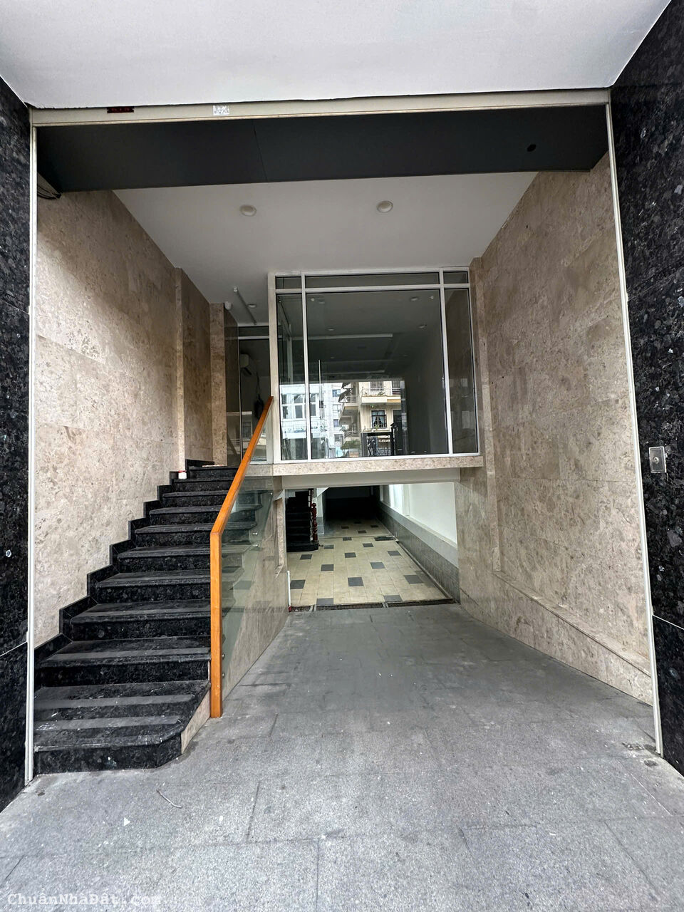 Cho thuê MT Trần Bình Trọng,Quận 5. Dt 6x25m, 6 tầng(hầm+thang máy). Cho thuê MT Trần Bình Trọng,Quận 5. Dt 6x25m, 6 tầng(hầm+thang máy).