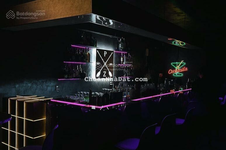NHÀ CHO THUÊ MỞ QUÁN BAR - MẶT TIỀN CHỢ BẾN THÀNH - VIEW BITEXCO - 50 TRIỆU