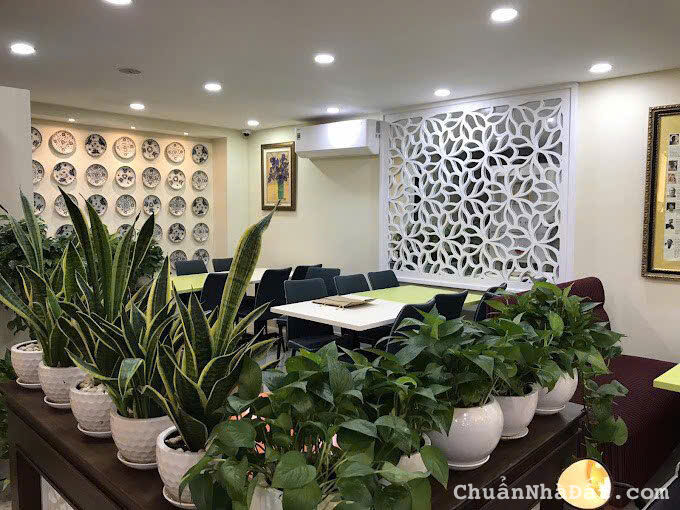 Cho Thuê Mặt Bằng 7.8x12m đường Nguyễn Văn Cừ quận 5. Gía thuê 60 triệu/tháng.