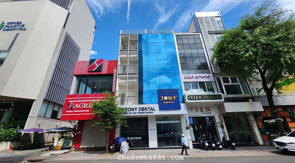 Cho Thuê Nhà Góc 2 Mặt Tiền 65 Đường Võ Văn Tần, Phường 6, Quận 3. Gía thuê 120tr/tháng.