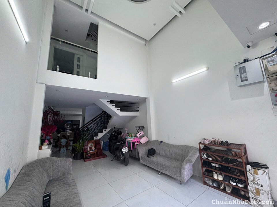 Cho thuê nhà mặt tiền Đề Thám, Phường Phạm Ngũ Lão, Quận 1 - Gía thuê 70tr/tháng!