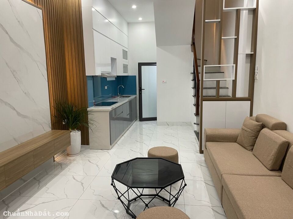 Bán nhà Trần Cung - 30m2 - 6.4tỷ - Ngõ nông - An ninh tốt - Kinh doanh