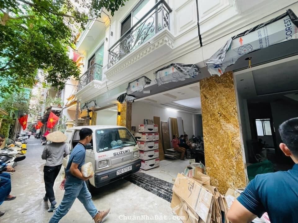 Bán nhà Hoàng Quốc Việt -Thang máy- Phân lô - Gara - An sinh đỉnh Bán nhà Hoàng Quốc Việt -Thang máy- Phân lô - Gara - An sinh đỉnh