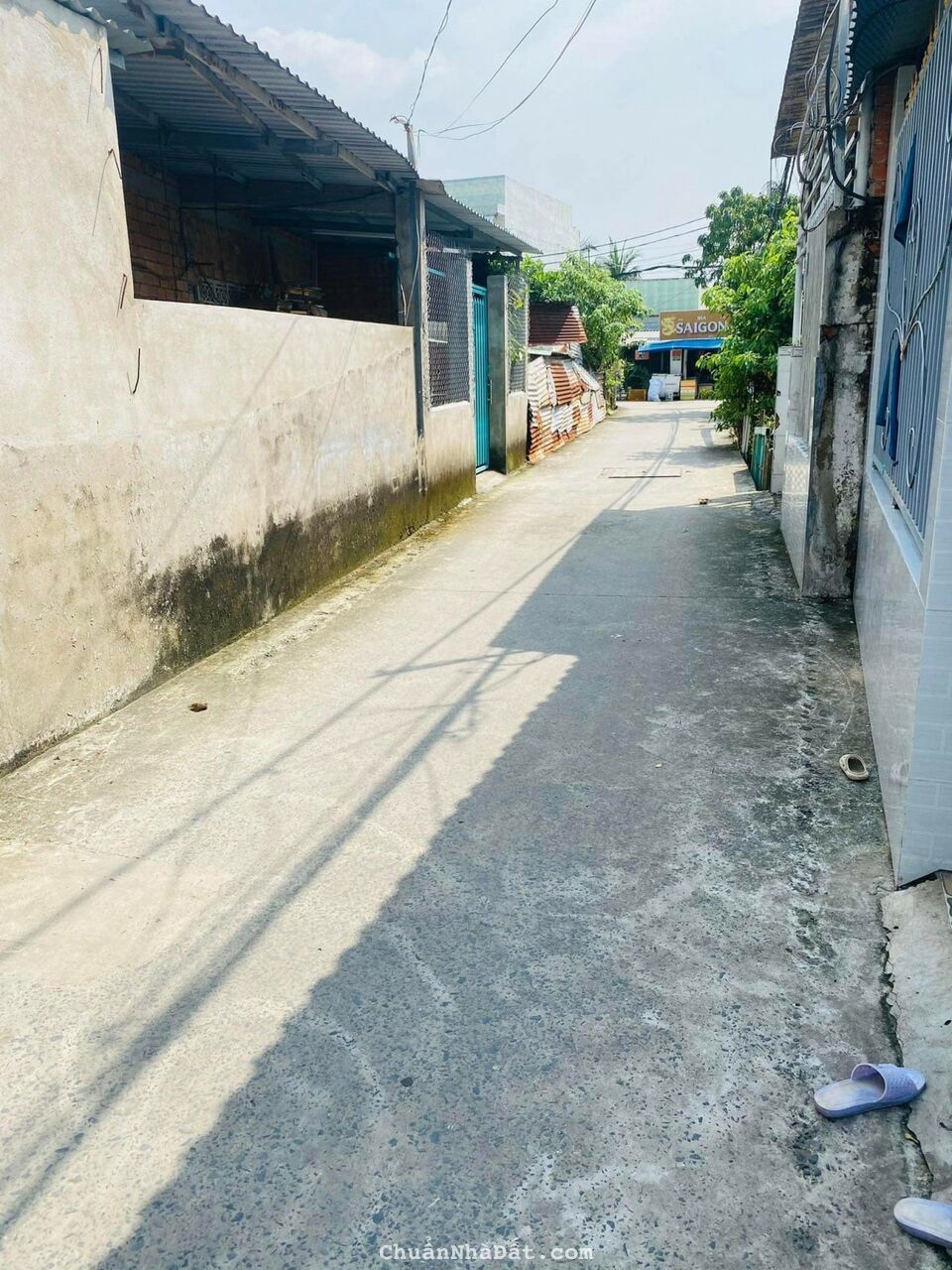 Nhà Mặt Tiền Ngay chợ Bình Chánh Sổ Hồng Riêng iêng 