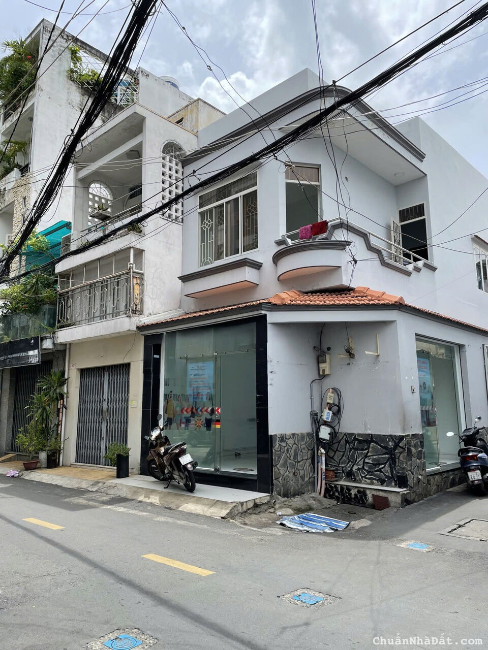 Hình Thật - 🏩CHO THUÊ Nhà Mặt Tiền Vĩnh Viễn P6 Q10 - 5x10 - trệt + lầu - 3pn 3wc