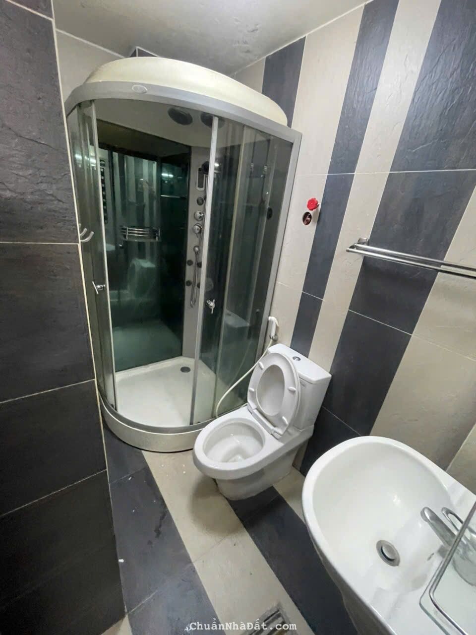 Bán nhà mặt tiền hẻm 53m2 giá chỉ 4 tỷ 9