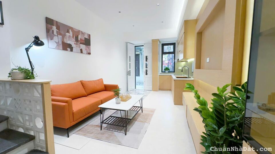 Bán Nhà Gần Phố Xã Đàn 3 Thoáng, Ô Tô Cạnh Nhà, 40m2, 5T Chỉ 6,6 Tỷ