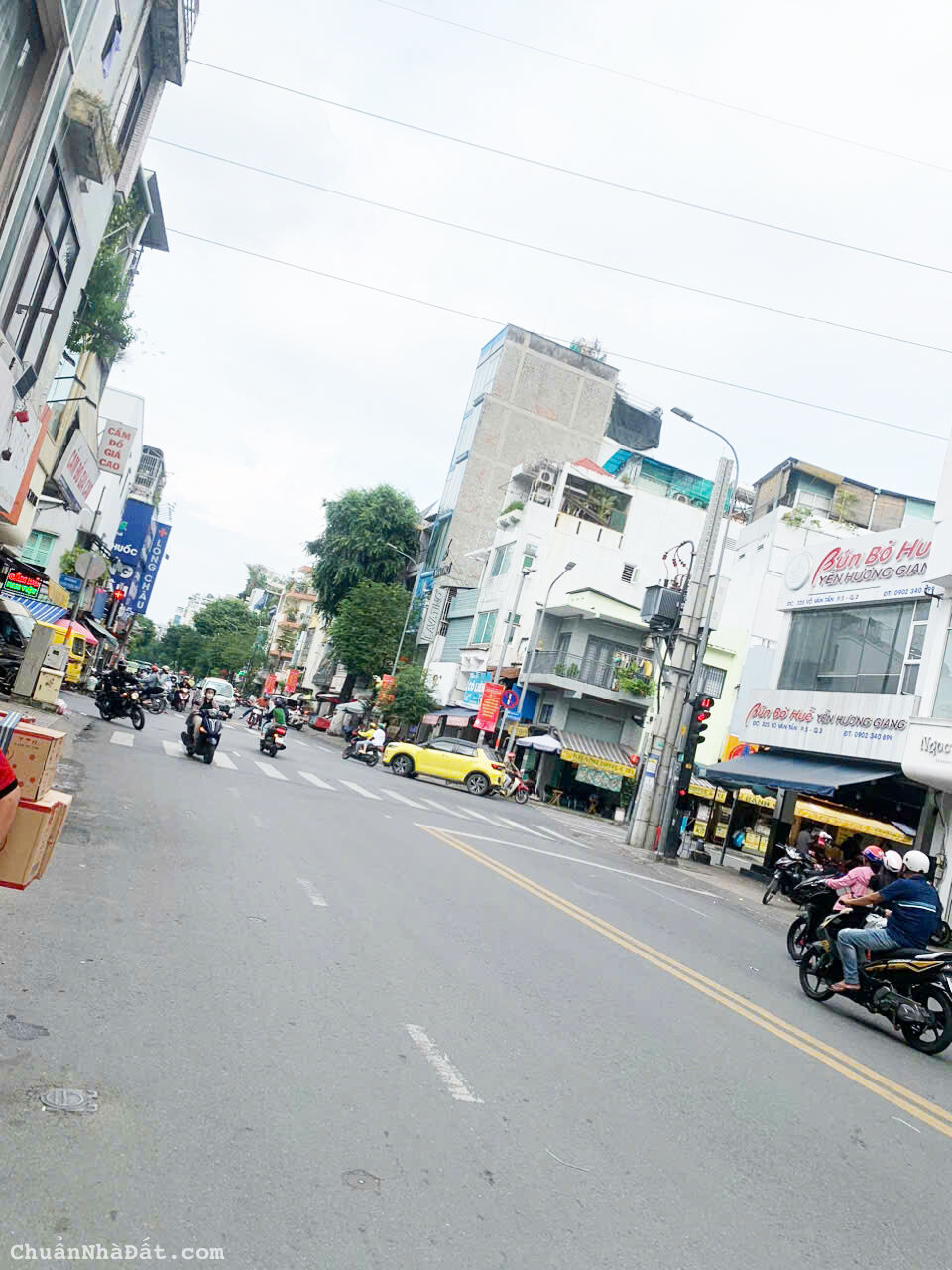 Cho thuê mặt tiền NGANG 9M Võ Văn Tần 3 lầu có THANG MÁY Quận 3