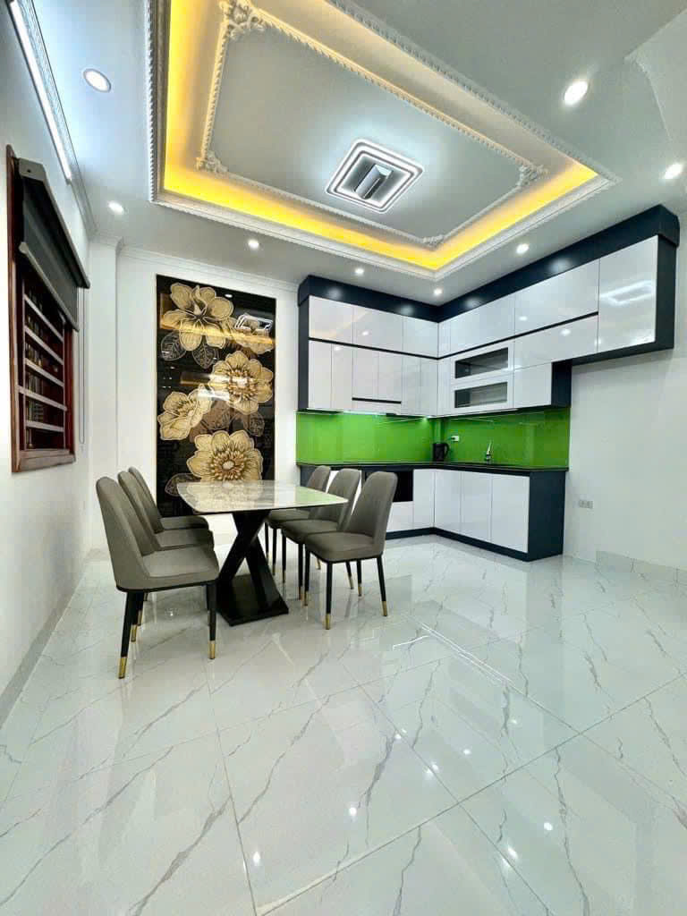 Bán Nhà Phố Cự Lộc - Quận Thanh Xuân, DT 40m2 x 4T, MT 4m, Giá 5.3 Tỷ Bán Nhà Phố Cự Lộc - Quận Thanh Xuân, DT 40m2 x 4T, MT 4m, Giá 5.3 Tỷ