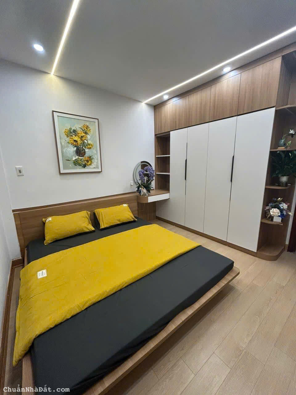 Siêu Hiếm - Nhà Quan Nhân 40m2 x 5T, Giá Chỉ 7.65 Tỷ - 7 Phòng Ngủ, Nhanh Mới Kịp.