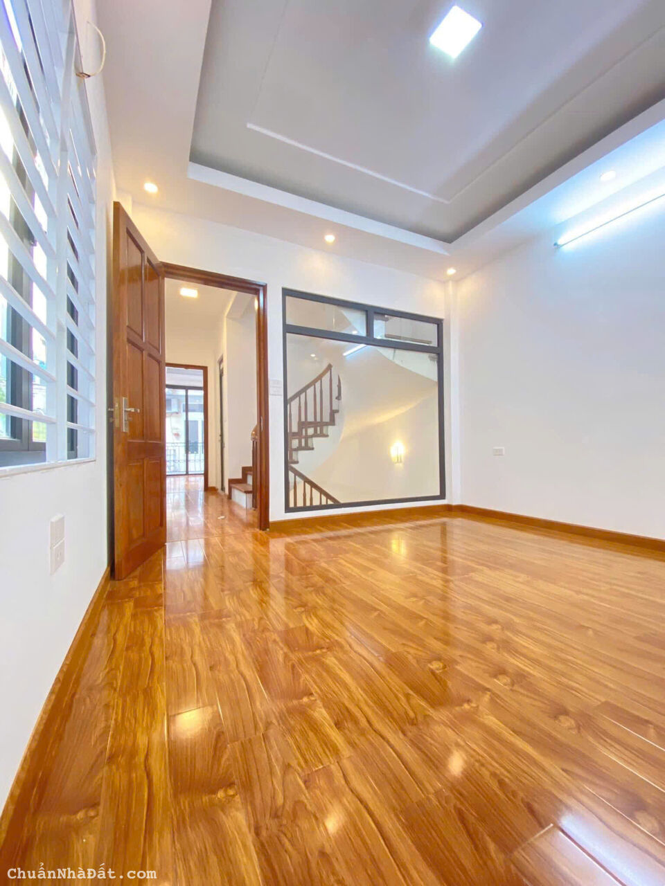 Bán Nhà 4 Tầng - Bùi Xương Trạch 45m2, Giá Chỉ 10.7 Tỷ, Ngõ Thông Kinh doanh.