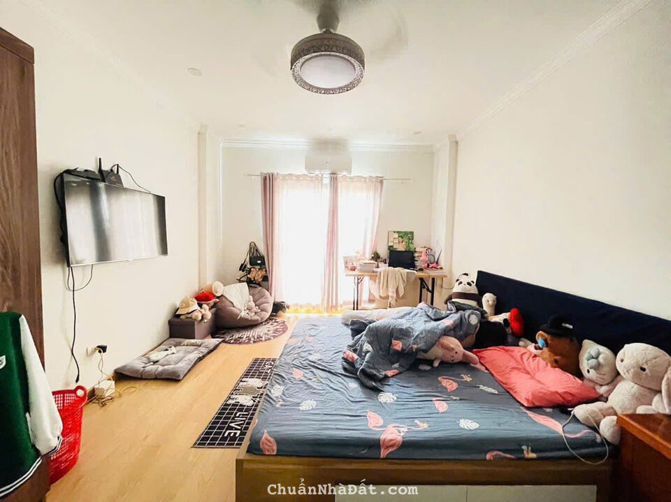 Khu Vip Quận Thanh Xuân, DT 40m2 x 5T, Giá Chỉ 5.8 Tỷ, 30m Ra Ô Tô Tránh.