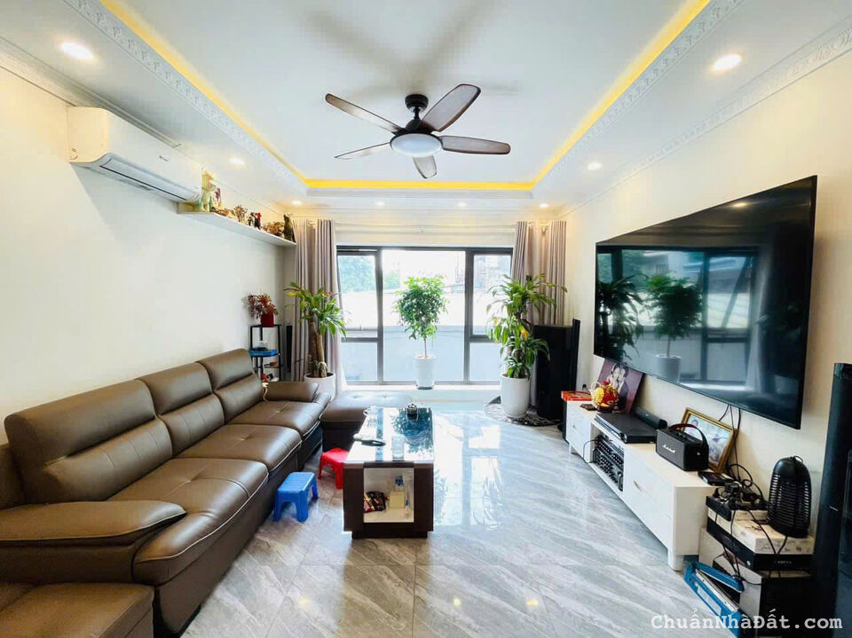 Khu Vip Quận Thanh Xuân, DT 40m2 x 5T, Giá Chỉ 5.8 Tỷ, 30m Ra Ô Tô Tránh.