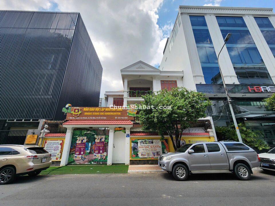  Bán căn Biệt Thự Phổ Quang - Huỳnh Lan Khanh, Phường 2, Tân Bình - DT: 15m x 16m, 4 Lầu, 115 Tỷ!