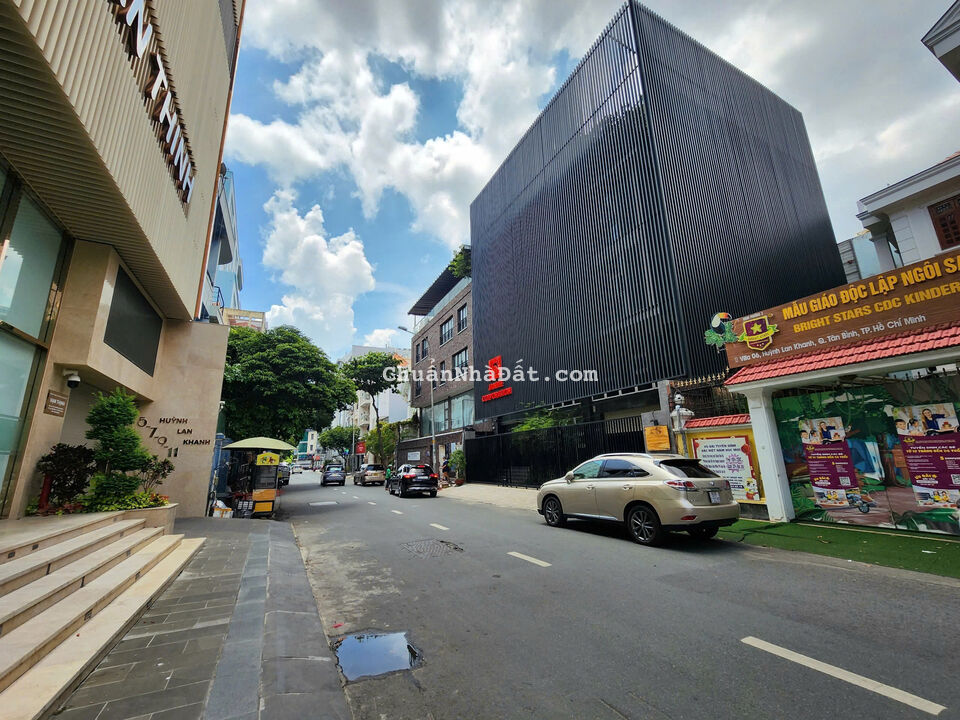  Bán căn Biệt Thự Phổ Quang - Huỳnh Lan Khanh, Phường 2, Tân Bình - DT: 15m x 16m, 4 Lầu, 115 Tỷ!