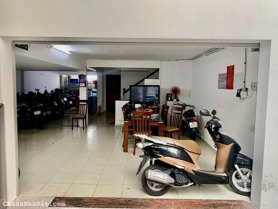 Biệt Thự Hẻm VIP - Sang Trọng - 38/6Q Nguyễn Văn Trỗi, Phường 15, Phú Nhuận - 8x21M, 5 Lầu ! Biệt Thự Hẻm VIP - Sang Trọng - 38/6Q Nguyễn Văn Trỗi, Phường 15, Phú Nhuận - 8x21M, 5 Lầu !