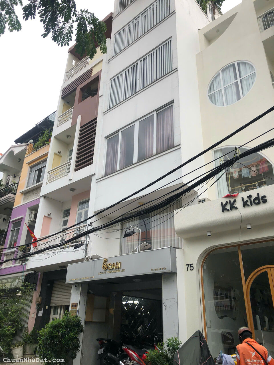 MT đường HOA SỮA - NGAY CO.OP MART PHAN XÍCH LONG - Mới Xây, Trệt+ 4 Lầu - 19 Tỷ! 