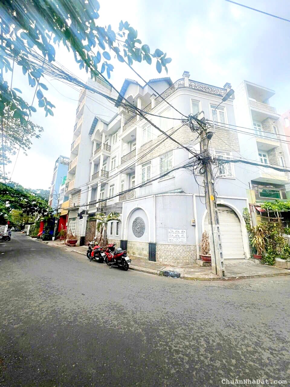 Cho thuê Biệt Thự 480G Cao Thắng, Phường 12, Quận 10. Trệt, 3 Lầu, 5pn, 6wc, DT 17x7 chỉ 50tr