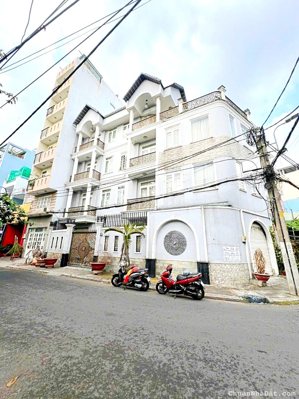 Cho thuê Biệt Thự 480G Cao Thắng, Phường 12, Quận 10. Trệt, 3 Lầu, 5pn, 6wc, DT 17x7 chỉ 50tr