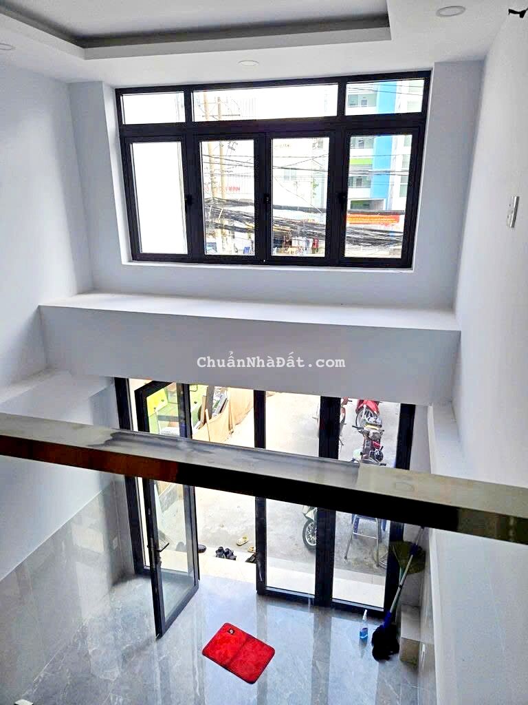 Cho thuê nhà mặt tiền đường CMT8, Phường 13, Quận 10. Trệt, lửng, 2 lầu, 2pn chỉ 34tr