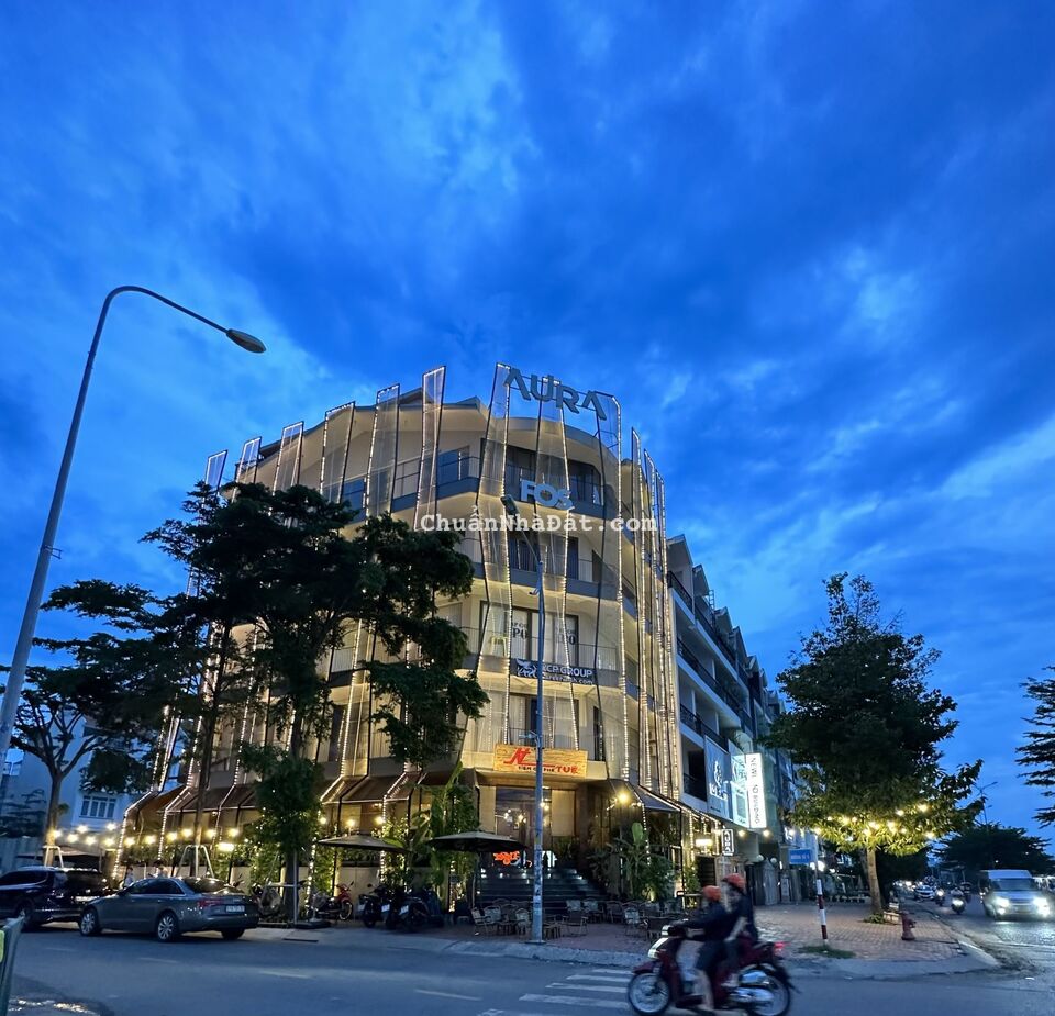 Cho thuê nhà Góc 2MT số 1 Đường D4, Khu dân chư Him Lam Kênh Tẻ, Phường Tân Hưng, Quận 7.