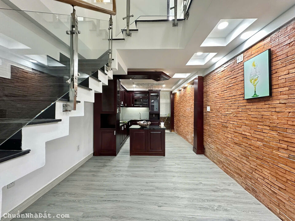 Cho thuê nhà mặt tiền 183 Huỳnh Văn Bánh, P12, Q Phú Nhuận. Trệt, 3 Lầu, 4Pn, 6WC chỉ 45tr