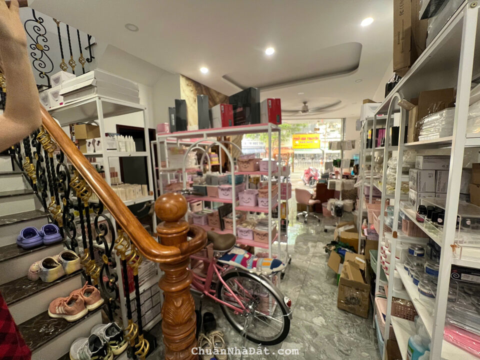 Cho thuê nhà 131 Nguyễn Cư Trinh, P Nguyễn Cư Tinh, Q1. 4 tầng, 6x10 có thang máy chỉ 45tr