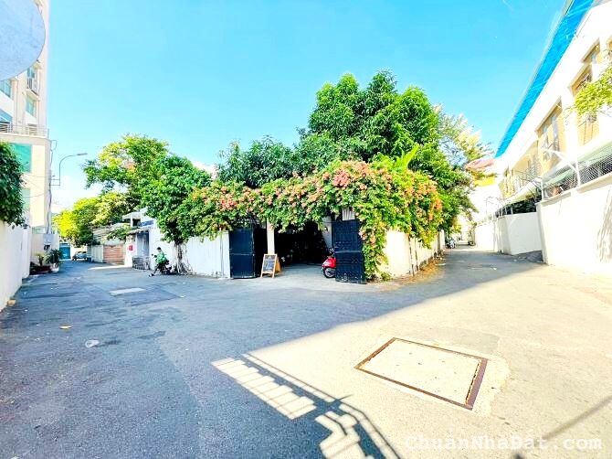 Cho thuê nhà 232Bis Võ Thị Sáu, Phường Võ Thị Sáu, Quận 3. DT 700m2, 8 x 40m NH 18.5m chỉ 150tr