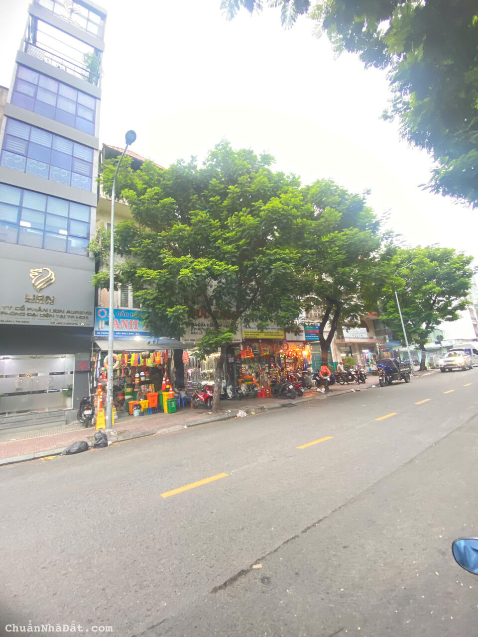 Cho thuê nhà 43 Yersin, Phường Cầu Ông Lãnh, Quận 1. Trệt, 5 lầu, có Thang Máy chỉ 90tr Cho thuê nhà 43 Yersin, Phường Cầu Ông Lãnh, Quận 1. Trệt, 5 lầu, có Thang Máy chỉ 90tr