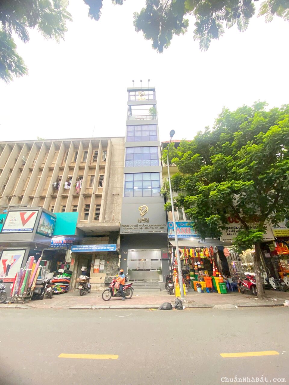 Cho thuê nhà 43 Yersin, Phường Cầu Ông Lãnh, Quận 1. Trệt, 5 lầu, có Thang Máy chỉ 90tr Cho thuê nhà 43 Yersin, Phường Cầu Ông Lãnh, Quận 1. Trệt, 5 lầu, có Thang Máy chỉ 90tr