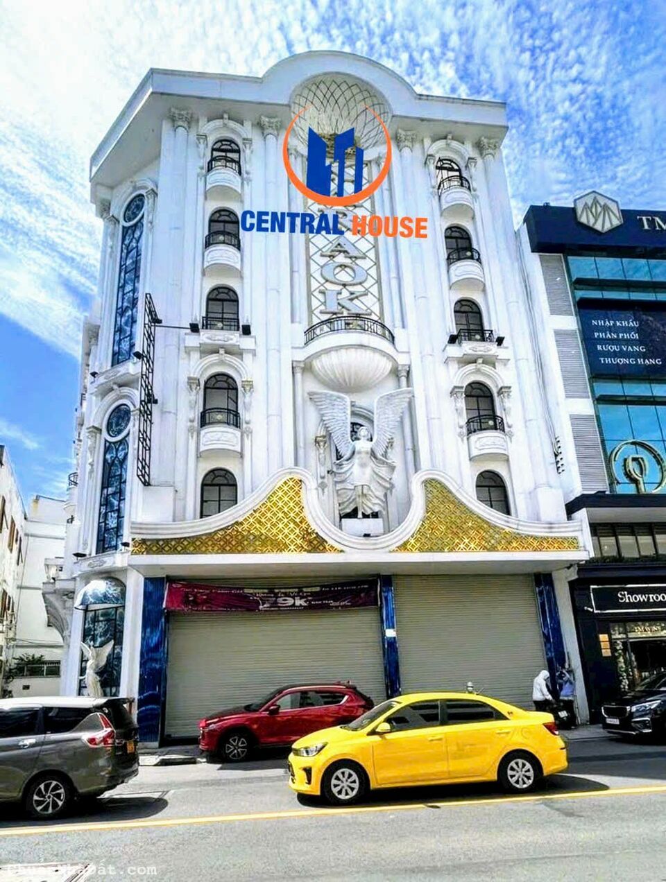 Cho thuê tòa nhà 78 Út Tịch, Phường 4, Quận Tân Bình. Hầm, Trệt, 5 Lầu, Thang Máy, 23Pn chỉ 230tr Cho thuê tòa nhà 78 Út Tịch, Phường 4, Quận Tân Bình. Hầm, Trệt, 5 Lầu, Thang Máy, 23Pn chỉ 230tr