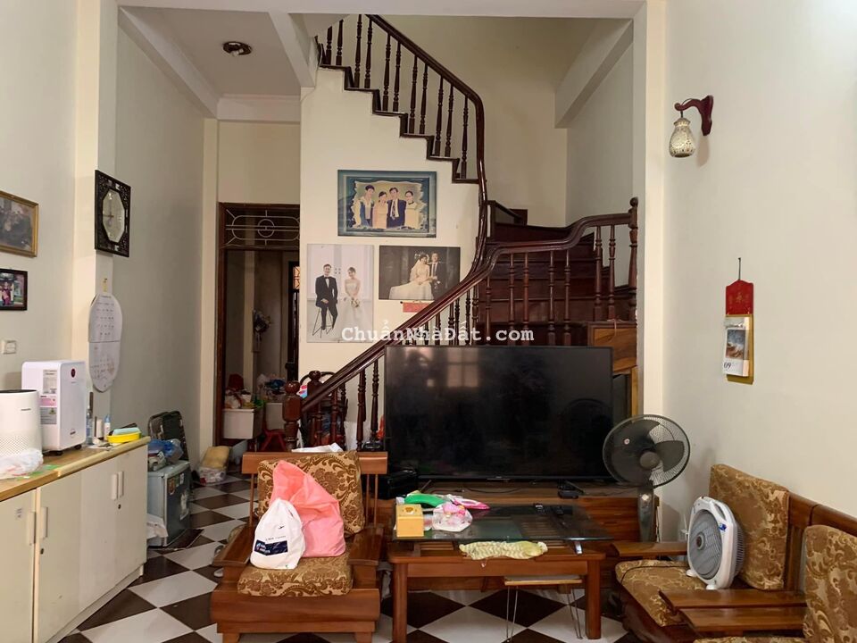 BÁN NHÀ NGUYỄN SƠN-LONG BIÊN 9 TỶ 68m, 3 TẦNG, MT 4,2m, Ô TÔ ĐỖ CỔNG, AN SINH TUYỆT VỜI.