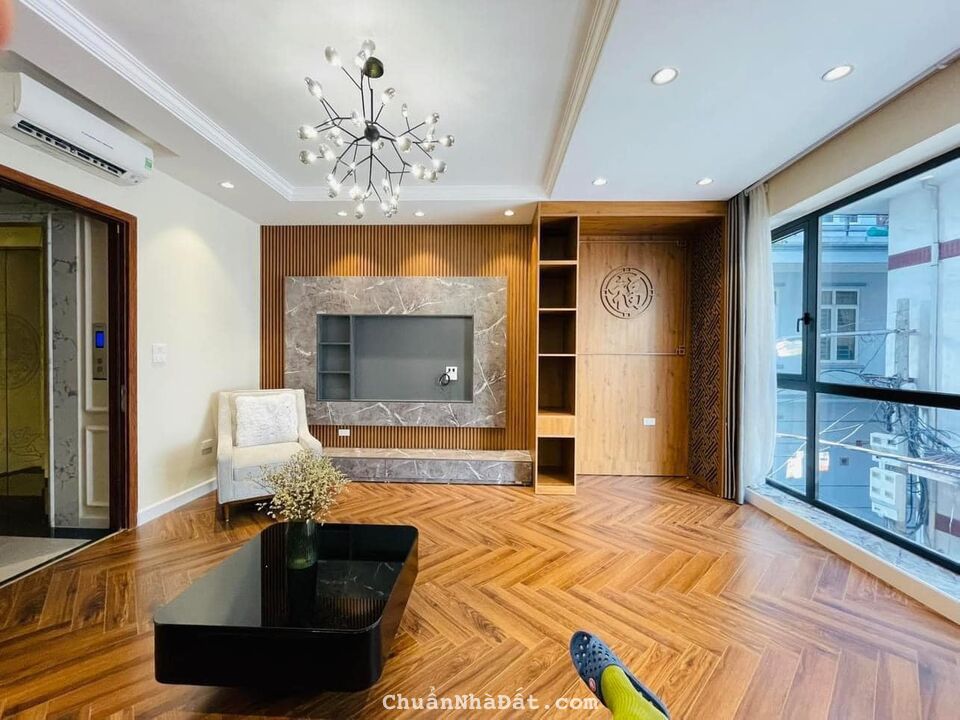 BÁN NHÀ ĐẸP NGUYỄN SƠN-LONG BIÊN 9.3 TỶ 36m, 6 TẦNG THANG MÁY, GARA Ô TÔ, LÔ GÓC, THIẾT KẾ HIỆN ĐẠI