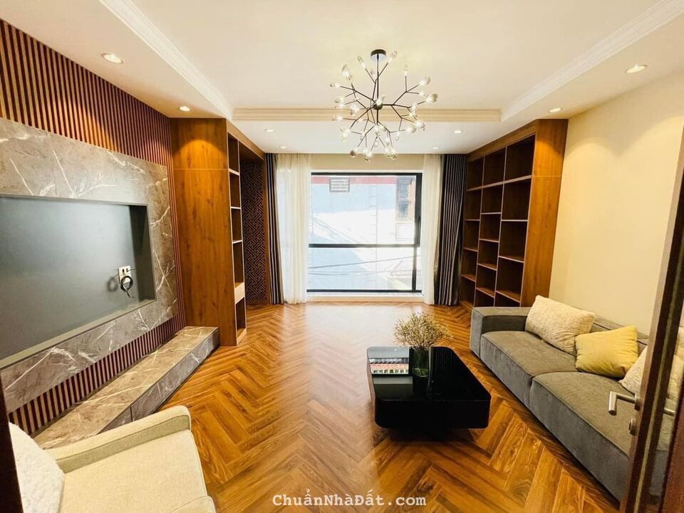 BÁN NHÀ ĐẸP NGUYỄN SƠN-LONG BIÊN 9.3 TỶ 36m, 6 TẦNG THANG MÁY, GARA Ô TÔ, LÔ GÓC, THIẾT KẾ HIỆN ĐẠI