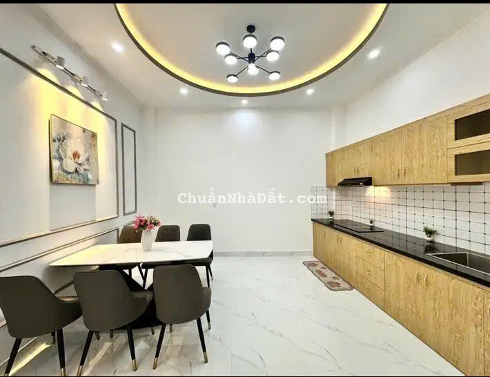 Gần cuối năm hạ giá siêu hời Nguyễn Thị Minh Khai, P. Đa Kao, Q.1, DT: 110,3m2